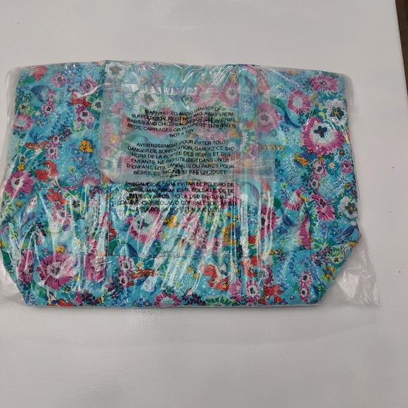 Vera Bradley Disney Little Mermaid Large Vera Tote NWT - Picture 3 of 3